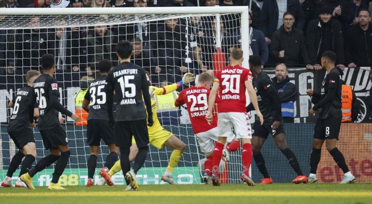 ÖZET | Mainz 1-1 Frankfurt